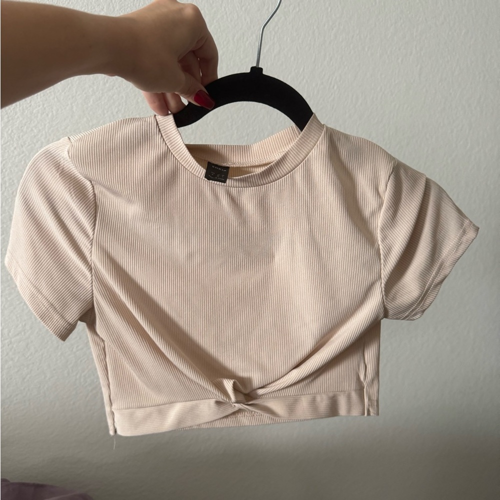 ♥️ 5x$15 SHEIN cream twist crop top